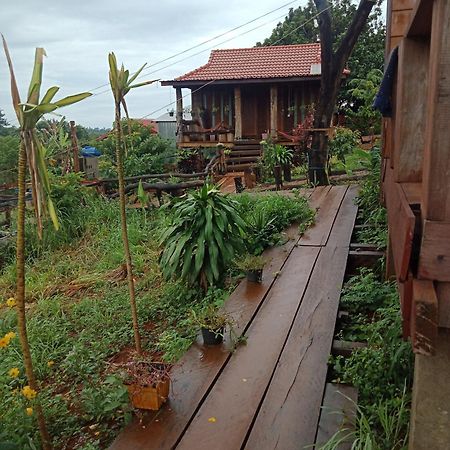 Happy Bungalow & Trekking Banlung Exterior foto