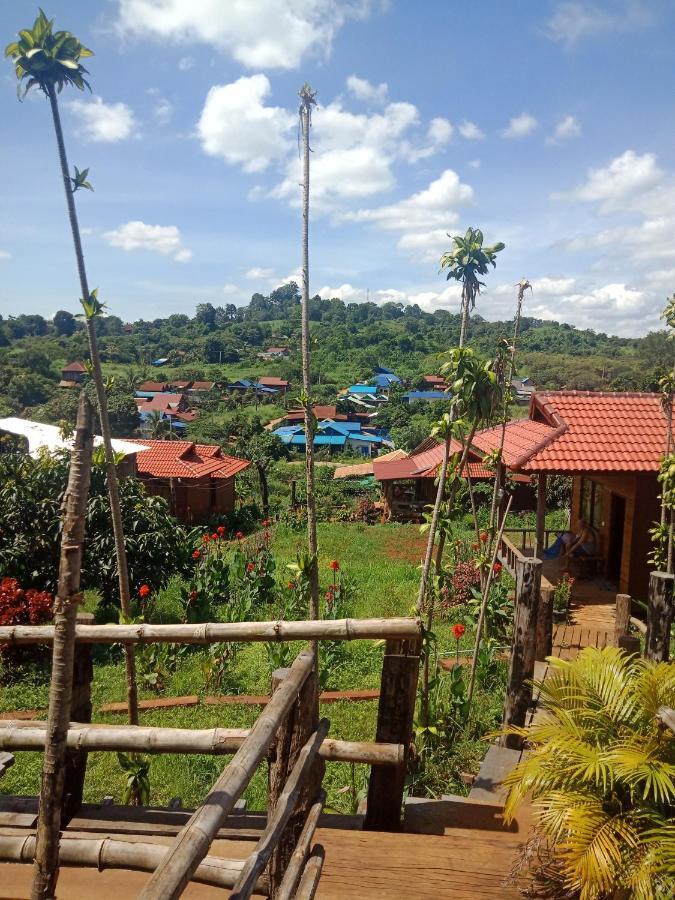 Happy Bungalow & Trekking Banlung Exterior foto